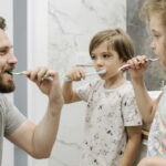 ৫টি দৈনন্দিন অভ্যাস যা নীরবে আপনার দাঁতের ক্ষতি করছে—আপনিও কি এই ভুলগুলো করছেন?