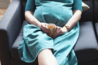 গর্ভাবস্থায় চা পান করা কি নিরাপদ, নাকি এটি অ্যাসিডিটি বাড়িয়ে দেয়? জানুন