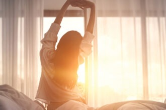 সকালে ওঠার পর কোন অভ্যাসগুলো হৃদপিণ্ডের জন্য উপকারী, জানুন