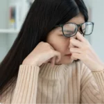 চোখের ক্লান্তি উপেক্ষা করবেন না, এই সহজ উপায়গুলো আপনাকে তাৎক্ষণিক আরাম দেবে