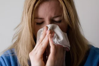 পরিবর্তিত আবহাওয়ায় সর্দি-কাশির জন্য চিন্তিত? এই জিনিসগুলি স্বস্তি দেবে এবং আপনার রোগ প্রতিরোধ ক্ষমতা বাড়াবে