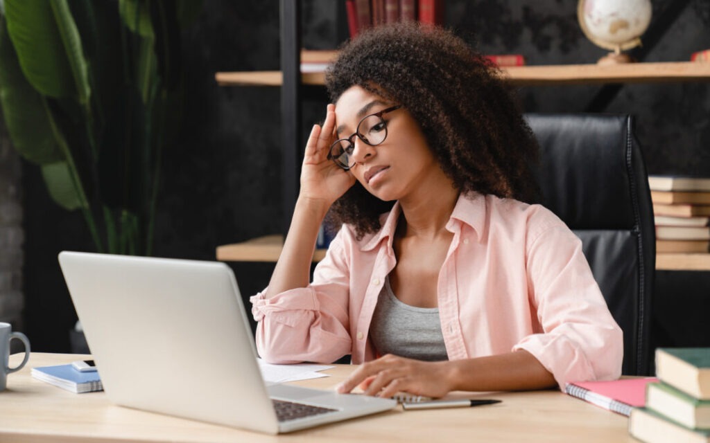 মাইগ্রেন আক্রমণের সময় যেসব ভুল এড়িয়ে চলা উচিত? জানুন বিশেষজ্ঞদের কাছ থেকে