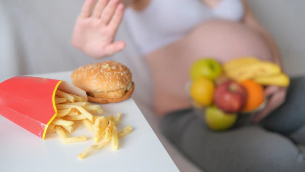 গর্ভাবস্থায় গ্রীষ্মকালে কোন খাবারগুলো এড়িয়ে চলা উচিত? জানুন বিশেষজ্ঞের কাছ থেকে