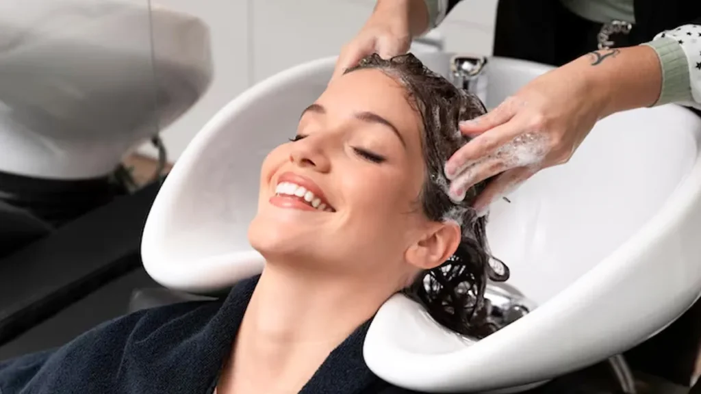 মাত্র ৫০ টাকায় ঘরে বসেই করুন হেয়ার স্পা—১০০০ টাকা খরচ করার দরকার নেই! এই ৪টি উপাদানই যথেষ্ট