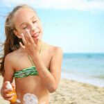 Spf থেকে pa+++ —কোন সানস্ক্রিন ফর্মুলাটি কখন কিনবেন, সে সম্পর্কে সবকিছু জেনে নিন