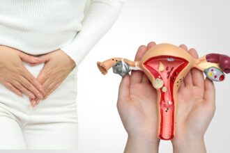 নারীদের মধ্যে pcos-এর প্রধান কারণ কি? এটি কীভাবে বন্ধ্যাত্বের দিকে নিয়ে যায়?