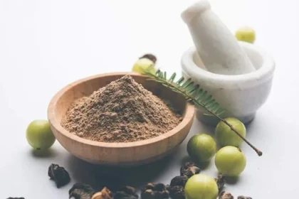 চুল পড়া ও ভাঙা রোধ করতে বাড়িতে মাত্র ২টি উপাদান দিয়ে হেয়ার প্যাক তৈরি করুন